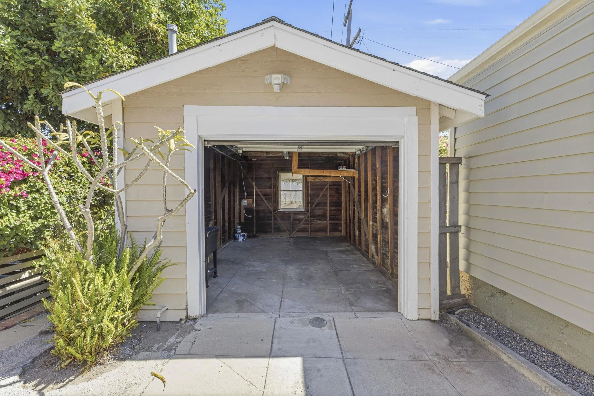 https://cdn.realtyfeed.com/cdn/127/260006604/6353b470898d97c8e88c7707033baa4f.webp