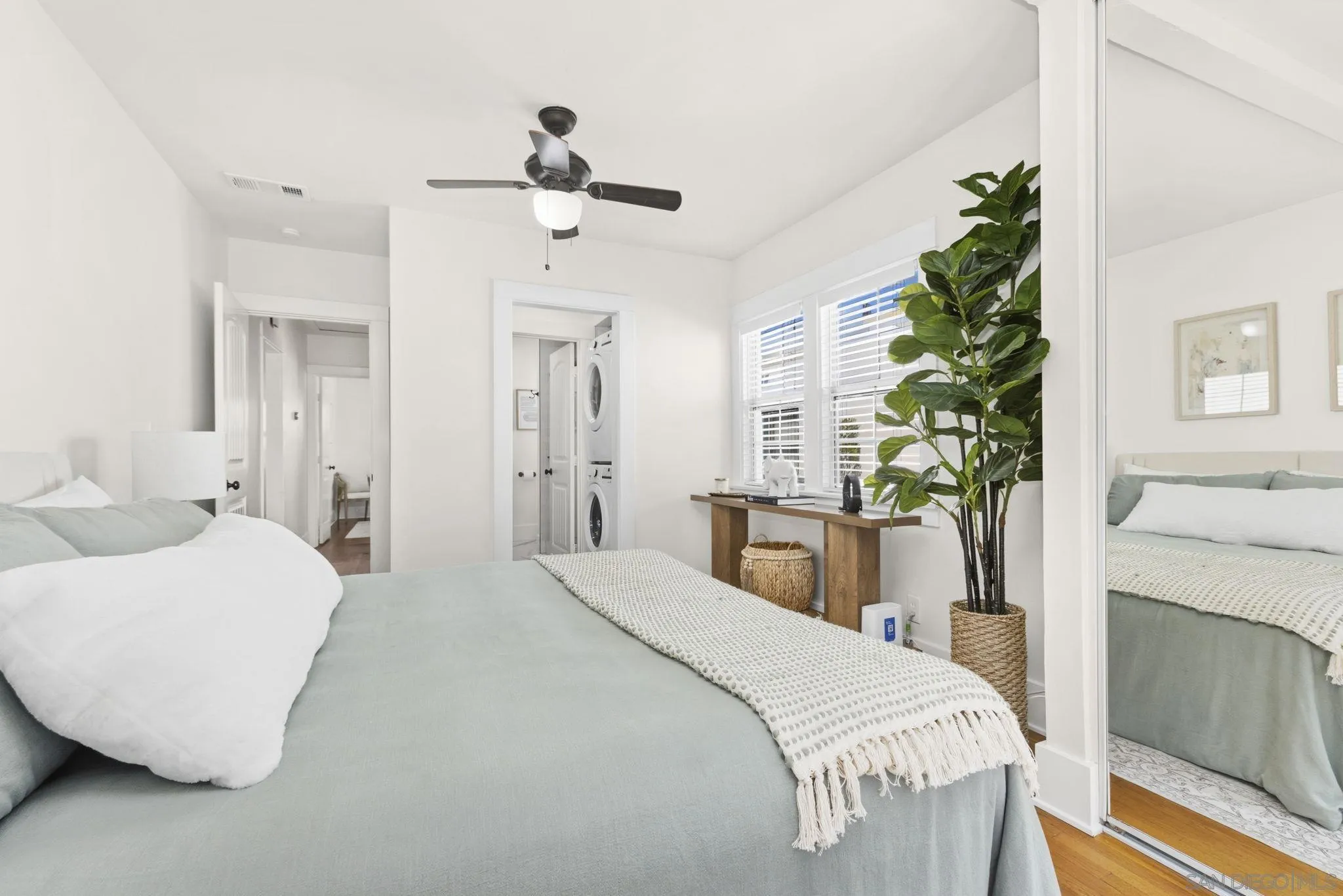 https://cdn.realtyfeed.com/cdn/127/260006604/6481653eee768994a9c98314fb1f77e7.webp