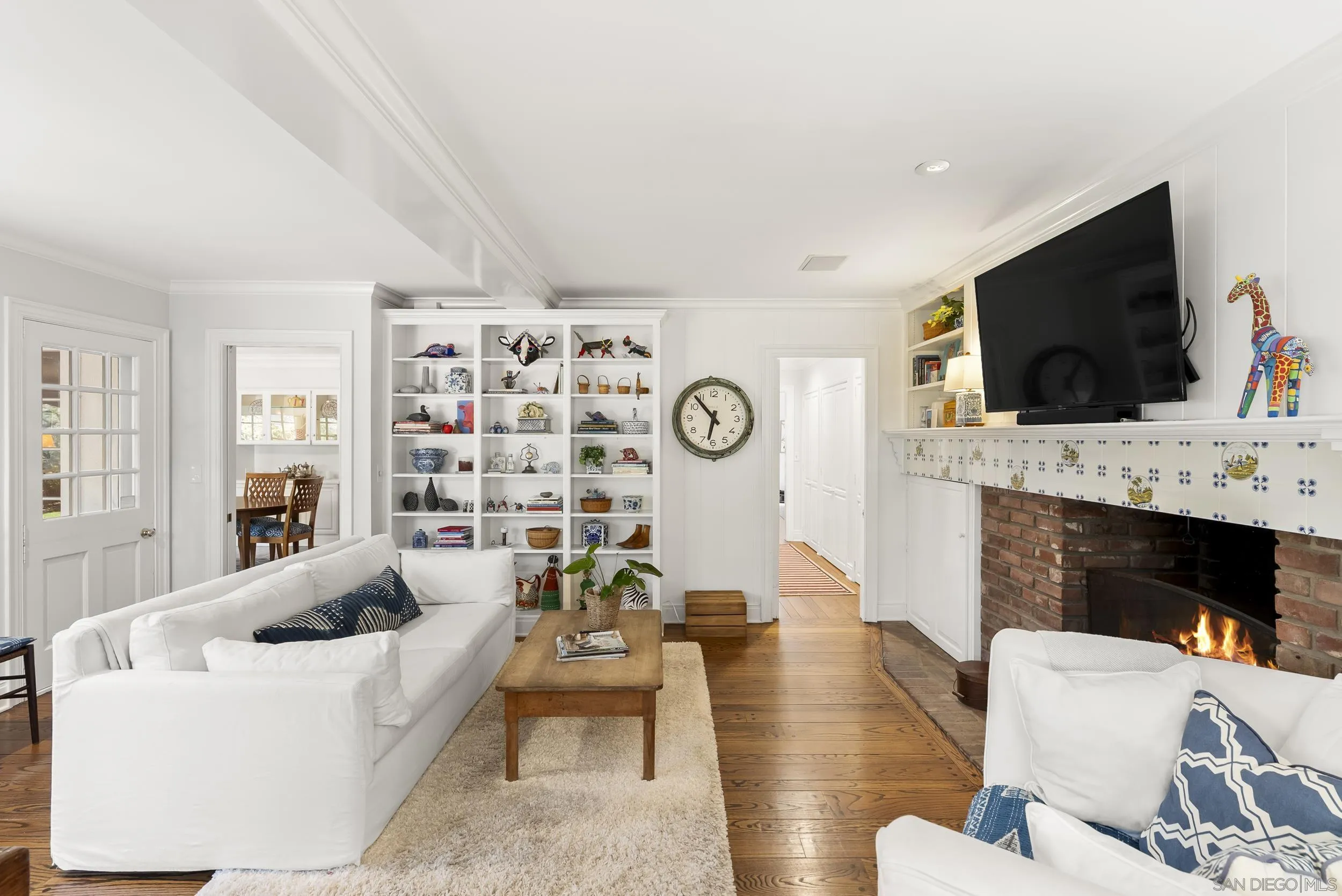 https://cdn.realtyfeed.com/cdn/127/260006606/40812eb2d01257dfc92f16f468c0dbe9.webp