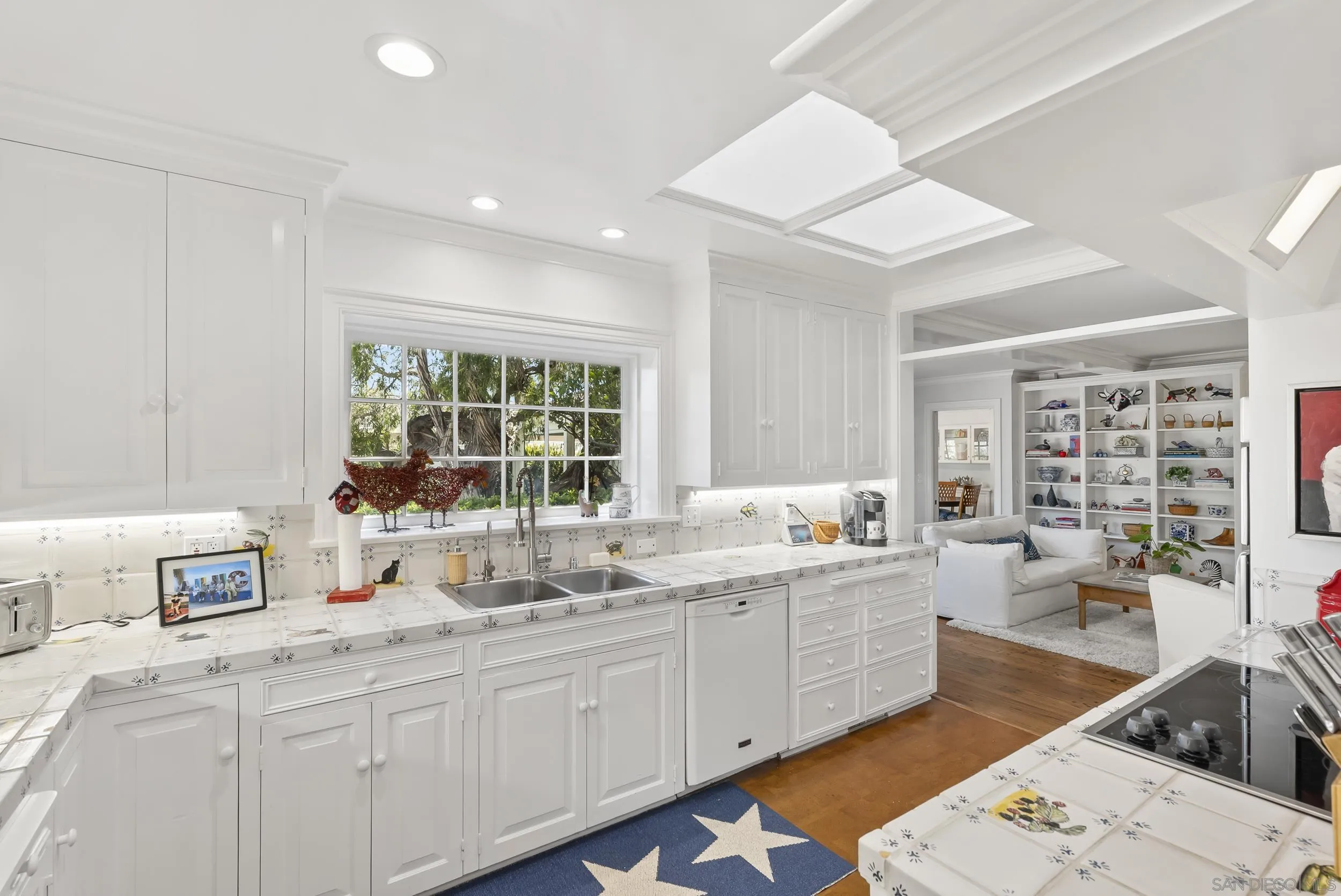 https://cdn.realtyfeed.com/cdn/127/260006606/48228949b22bc4f13800b7f1d12909ce.webp