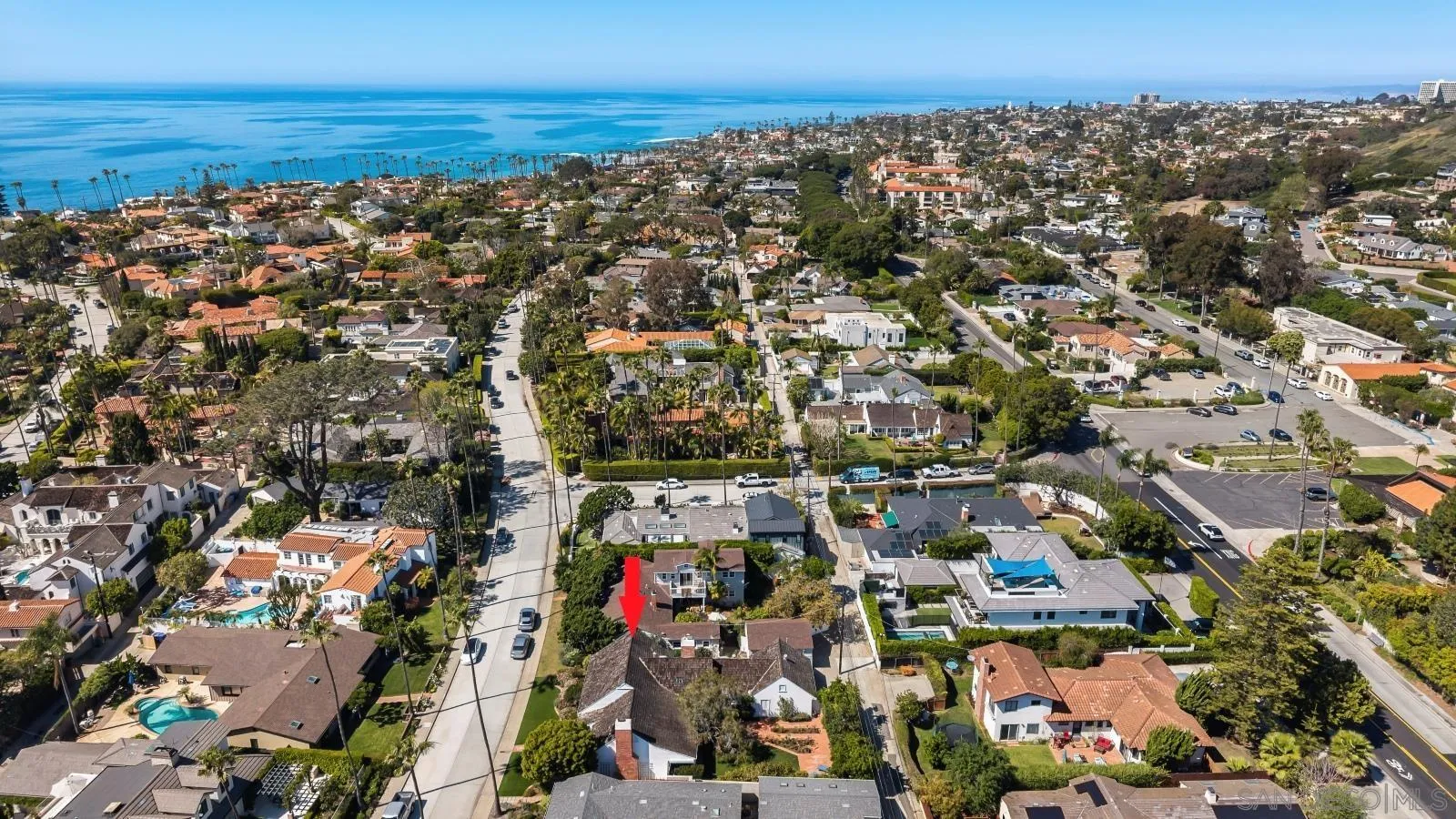 https://cdn.realtyfeed.com/cdn/127/260006606/98806bd8296932ac5dee39f2c72b5ea7.webp