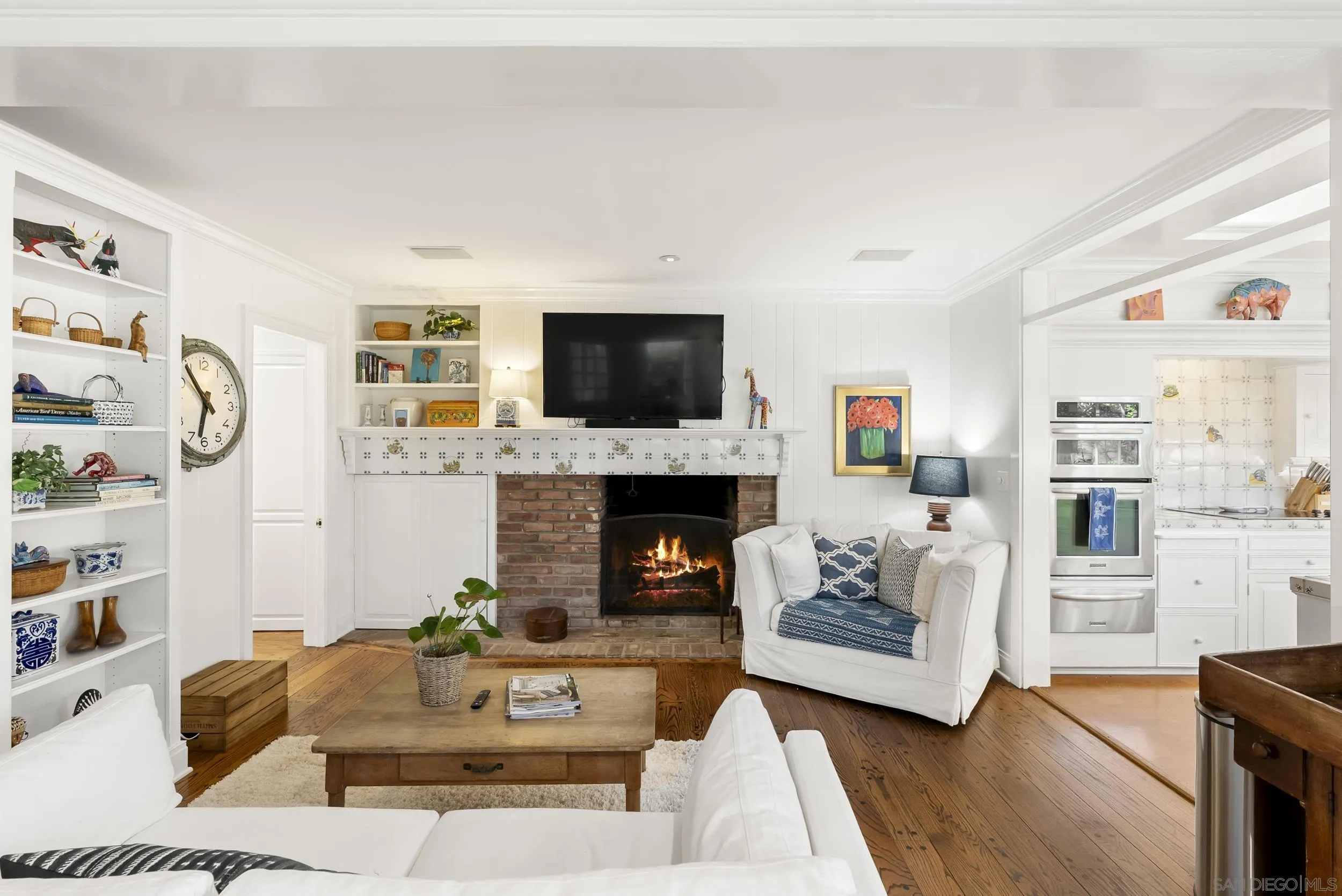 https://cdn.realtyfeed.com/cdn/127/260006606/996492045abc3fe59193c09db9041728.webp