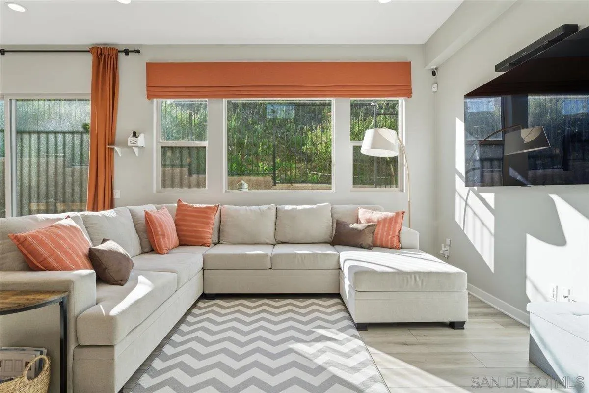 Photo #8: 260006608 Listing: Photo #8