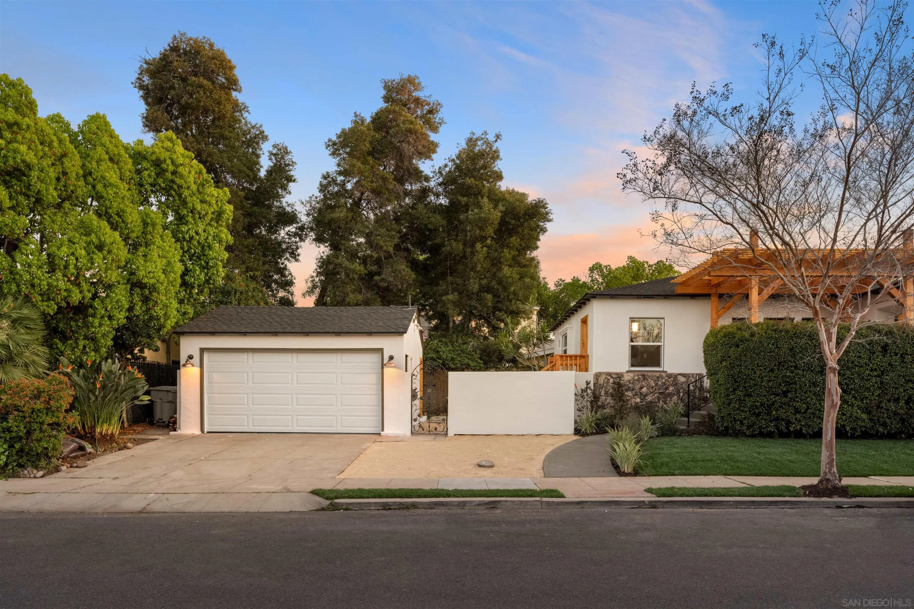 https://cdn.realtyfeed.com/cdn/127/260006613/78b1a1b418e0f42af95dbd728626049d.webp
