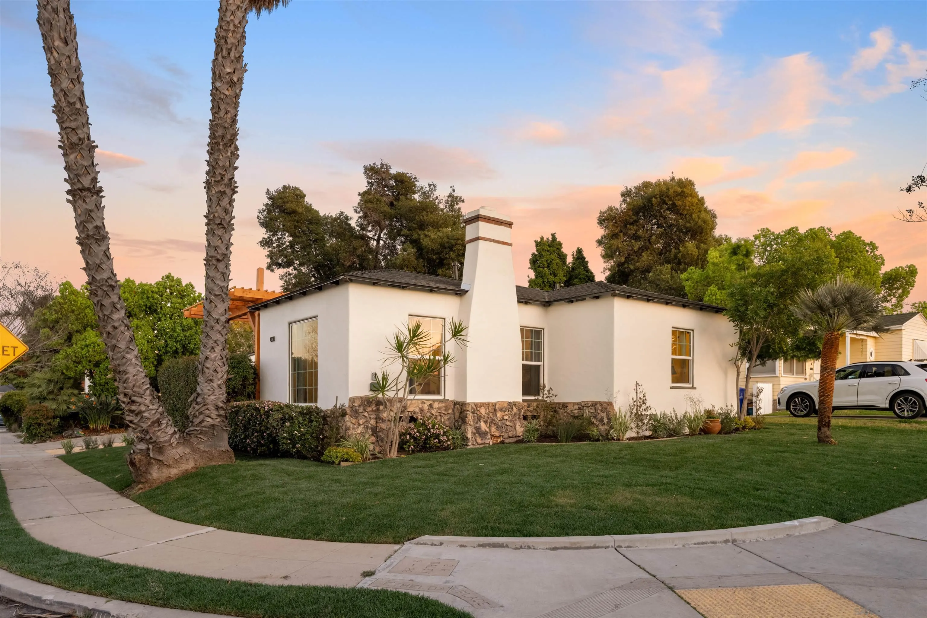 https://cdn.realtyfeed.com/cdn/127/260006613/8d42320db3f2bd5b7fffdbb4ffaba33e.webp
