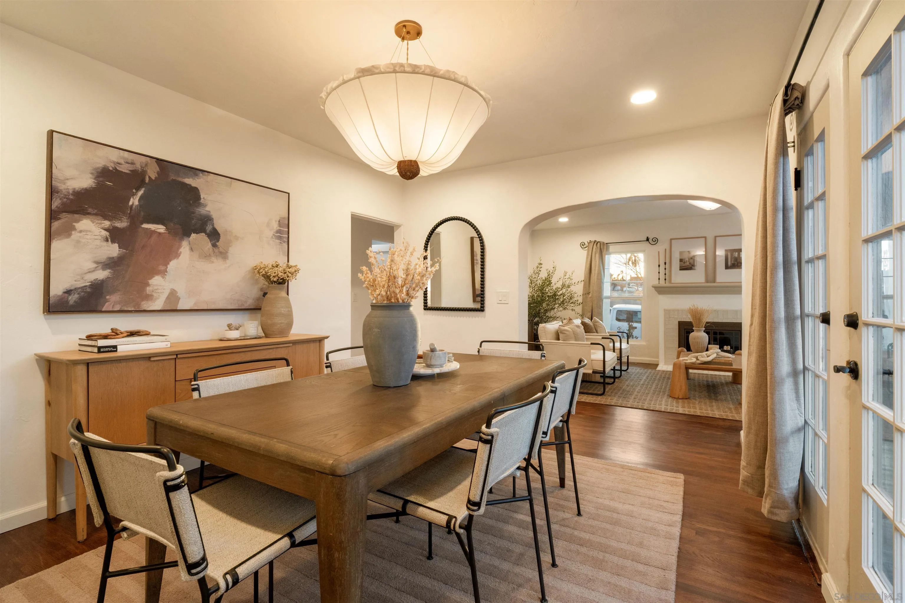 https://cdn.realtyfeed.com/cdn/127/260006613/e23bd775717ec1937469d89086d5d38f.webp