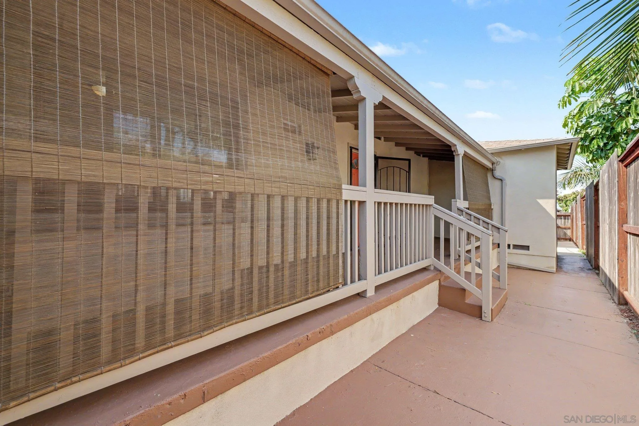 https://cdn.realtyfeed.com/cdn/127/260006618/0d8087bc61d12d4b78fbe716885f3701.webp
