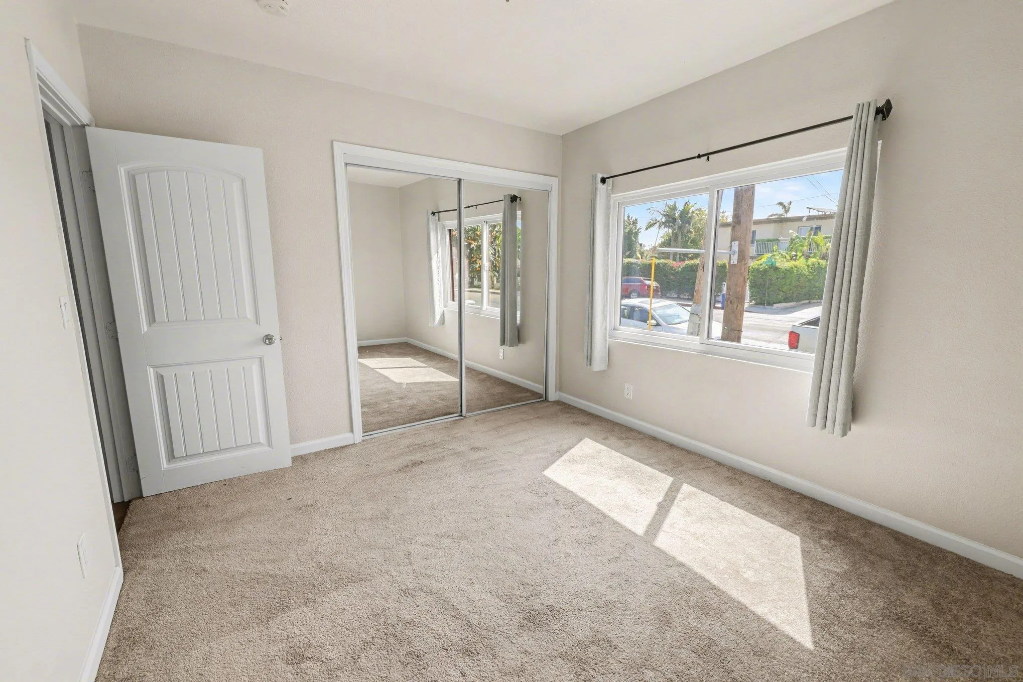https://cdn.realtyfeed.com/cdn/127/260006618/7b7a692512e4bf733dc1d4568ce19bff.webp