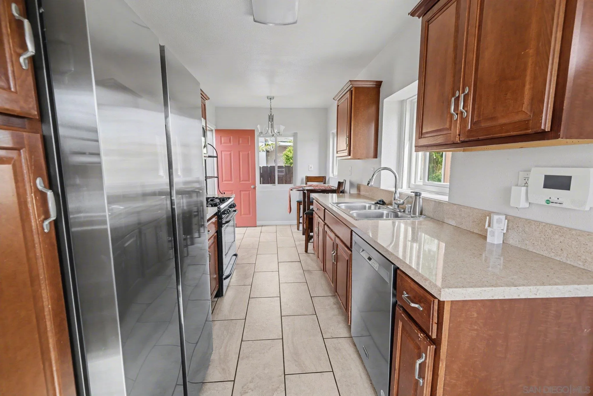 https://cdn.realtyfeed.com/cdn/127/260006618/af12c24c556fc630324bf6c8441b35fc.webp