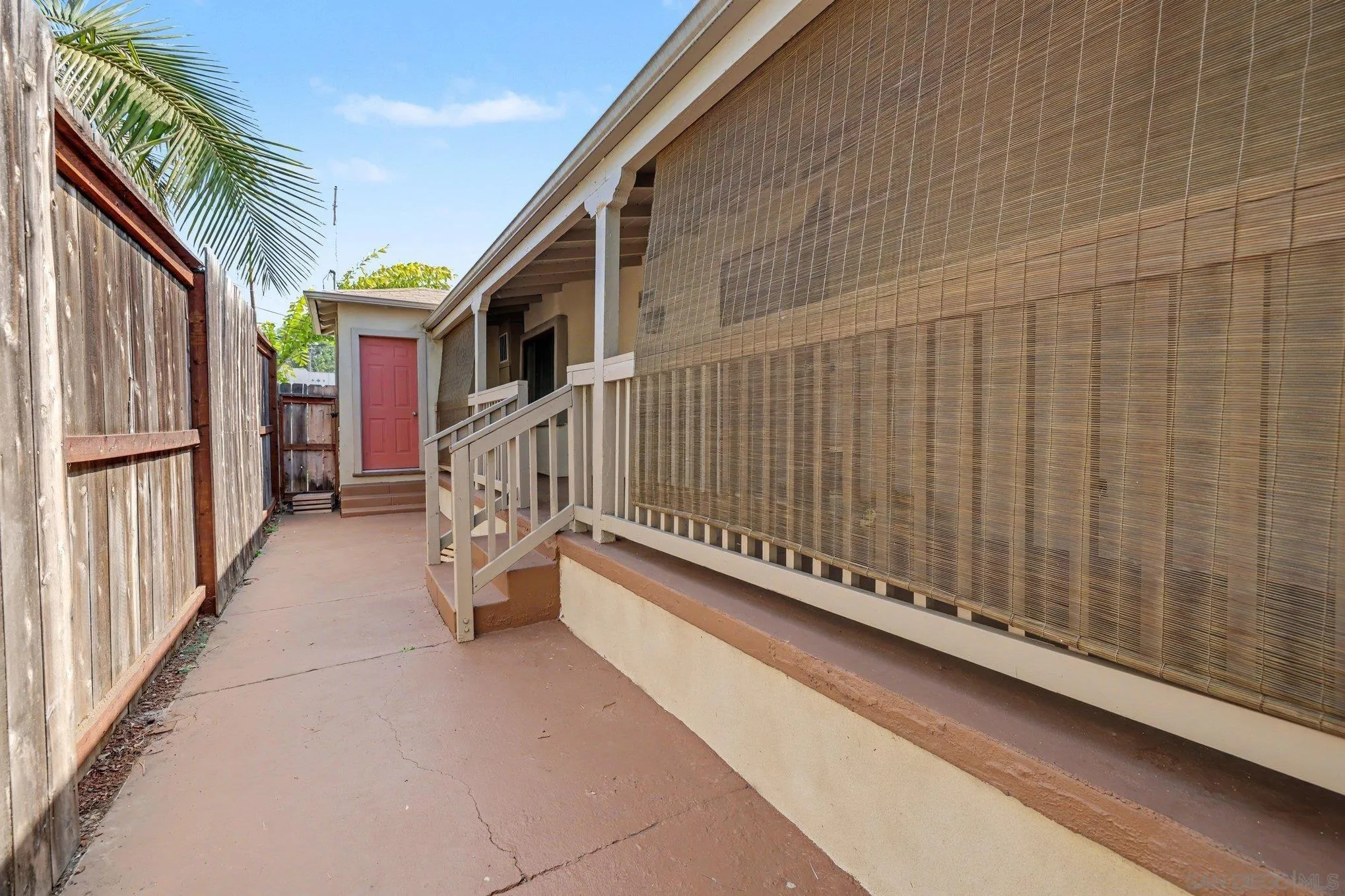 https://cdn.realtyfeed.com/cdn/127/260006618/ead3a313c734528db11a1f0ca043f351.webp