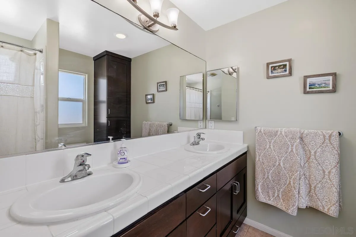 https://cdn.realtyfeed.com/cdn/127/260006619/029cdbcea6aa7621275fb0aa4cadcc85.webp