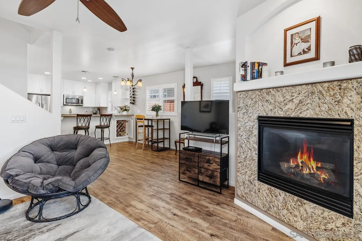 https://cdn.realtyfeed.com/cdn/127/260006619/04943162f2542d1751cc8ba2649457dd.webp