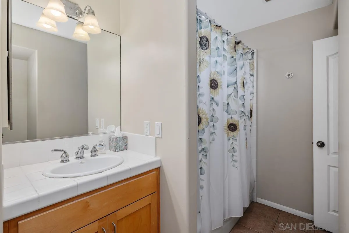 https://cdn.realtyfeed.com/cdn/127/260006619/b6a48b204c12dba87a6cbc5ffcb023c6.webp