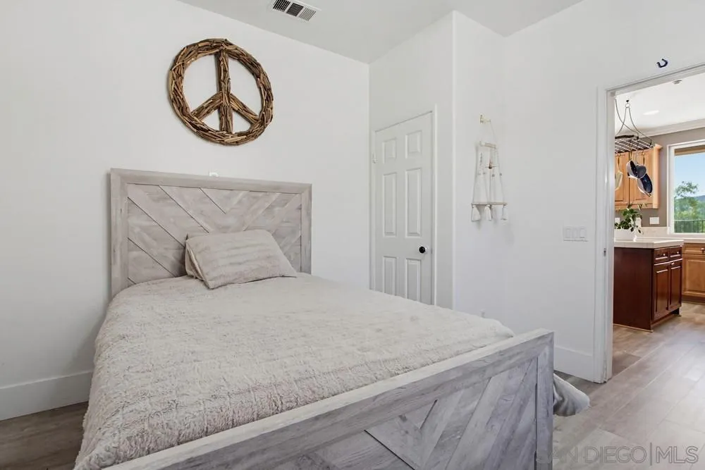 https://cdn.realtyfeed.com/cdn/127/260006623/0f54ded81bc2219feb000ac70b88cec0.webp