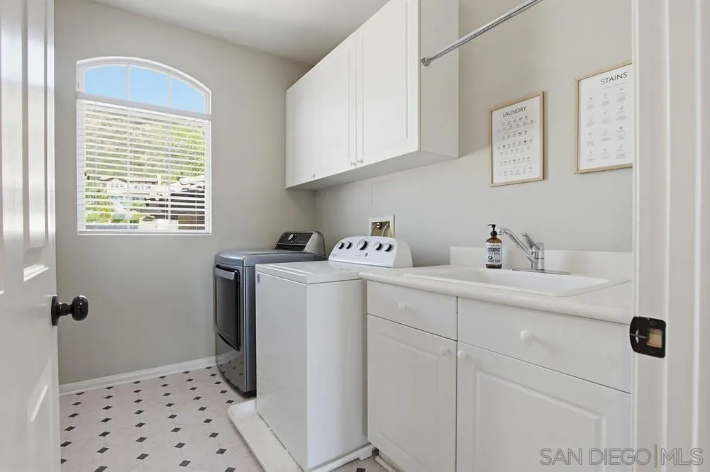https://cdn.realtyfeed.com/cdn/127/260006623/2109ae6c18ad7a1607c888cf8997a9dc.webp