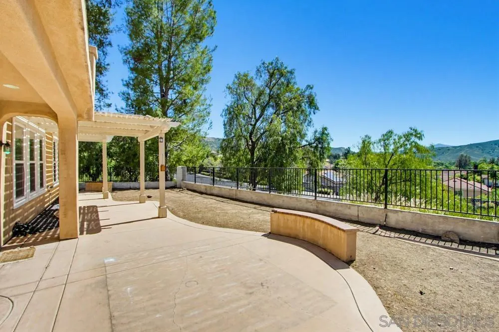 https://cdn.realtyfeed.com/cdn/127/260006623/21c49f433529fe001d011dc01bc00091.webp