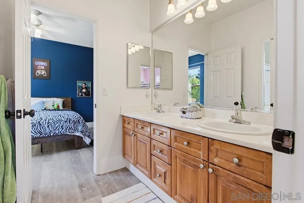 https://cdn.realtyfeed.com/cdn/127/260006623/70b463f4a6e7472c317ae2d58b104642.webp