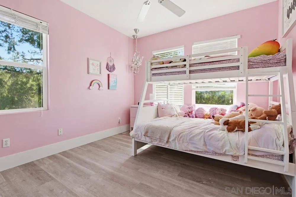 https://cdn.realtyfeed.com/cdn/127/260006623/ae96329dcca6ca8ccecd9650969c652b.webp