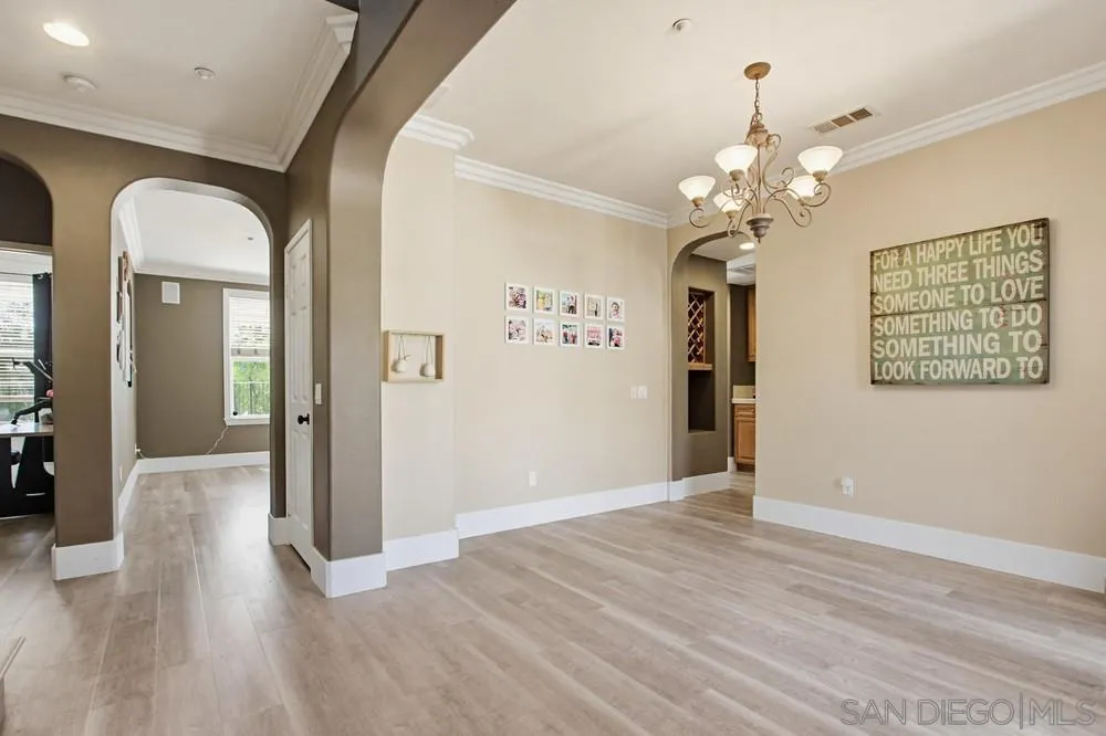 https://cdn.realtyfeed.com/cdn/127/260006623/aed48db5d7c3080a07877929f3baab77.webp