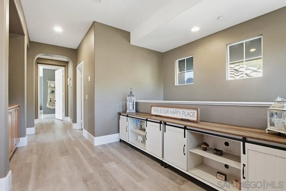 https://cdn.realtyfeed.com/cdn/127/260006623/afe6533379bdd08d5cc7b34c9b2a8157.webp
