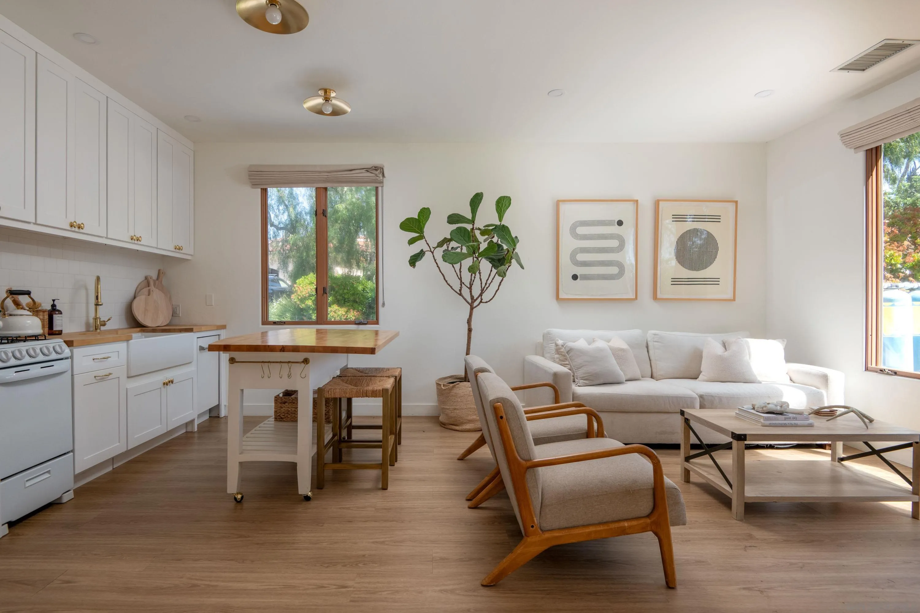 https://cdn.realtyfeed.com/cdn/127/260006628/59059d62324eb93b7265a28103efd8b5.webp