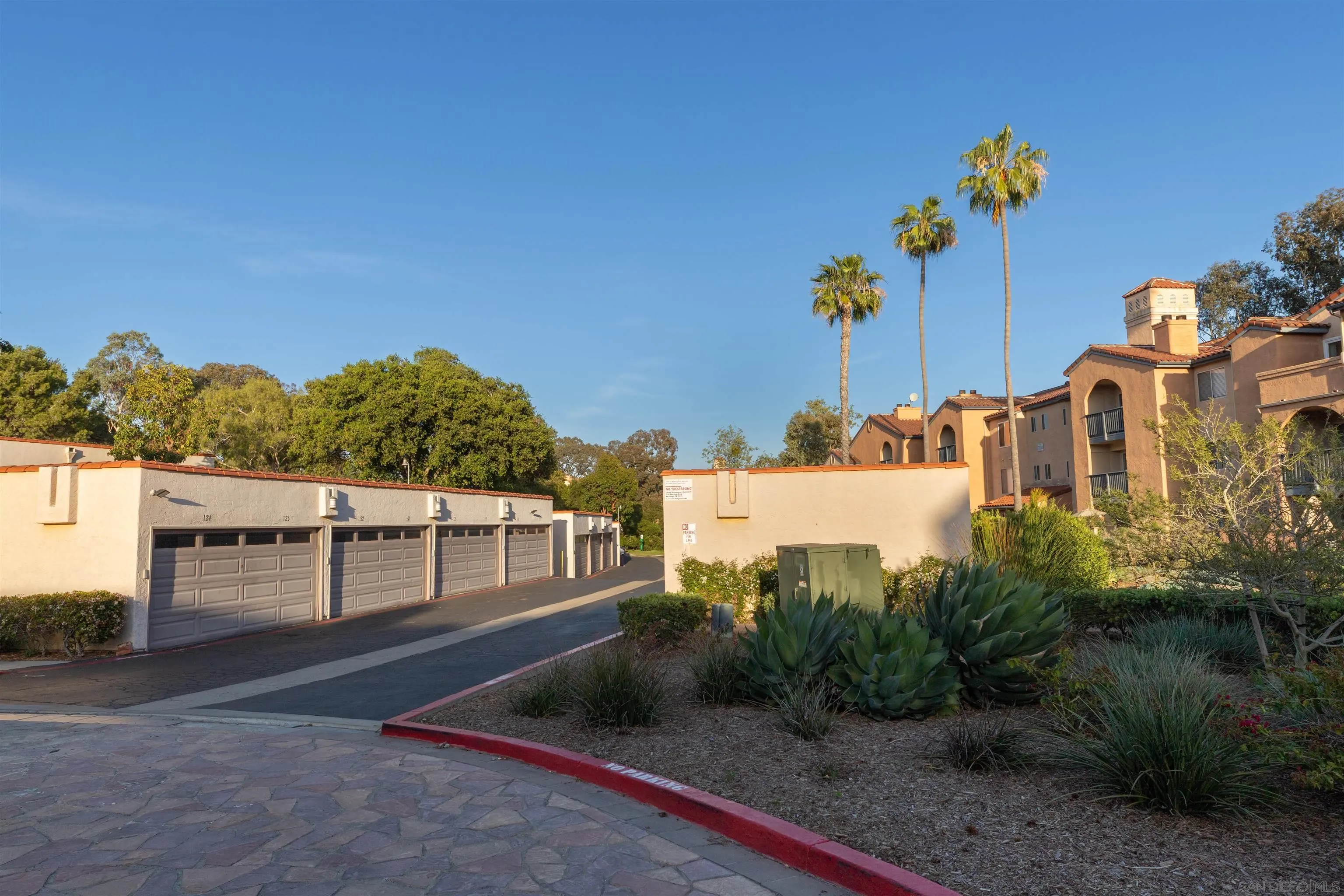 Photo #37: 260006629 Listing: Photo #37