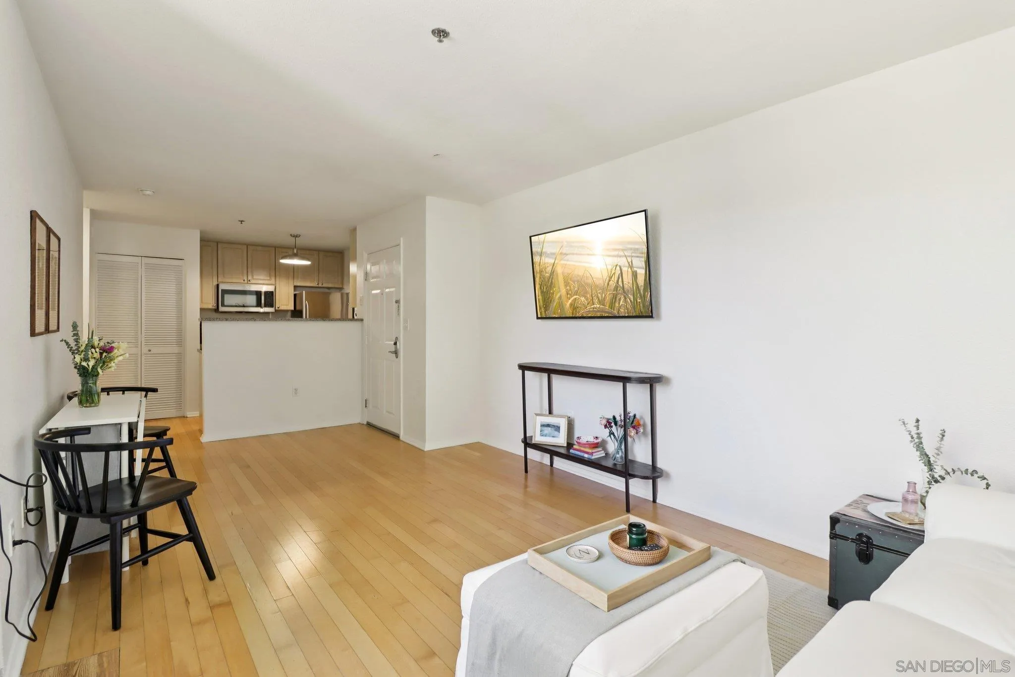 Photo #8: 260006631 Listing: Photo #8