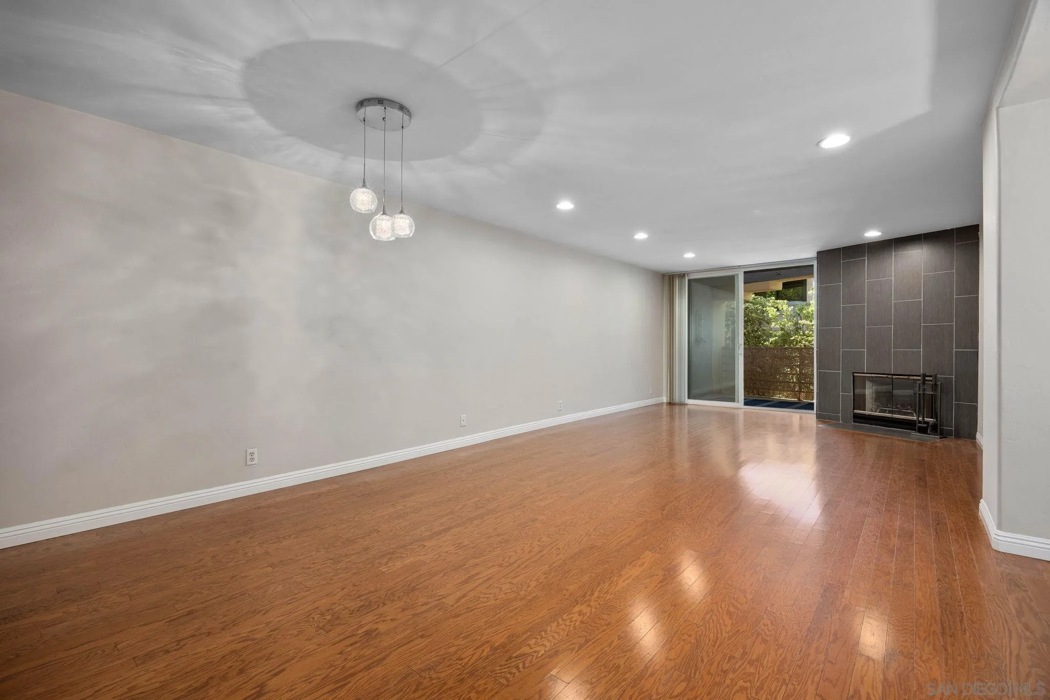 Photo #14: 260006636 Listing: Photo #14