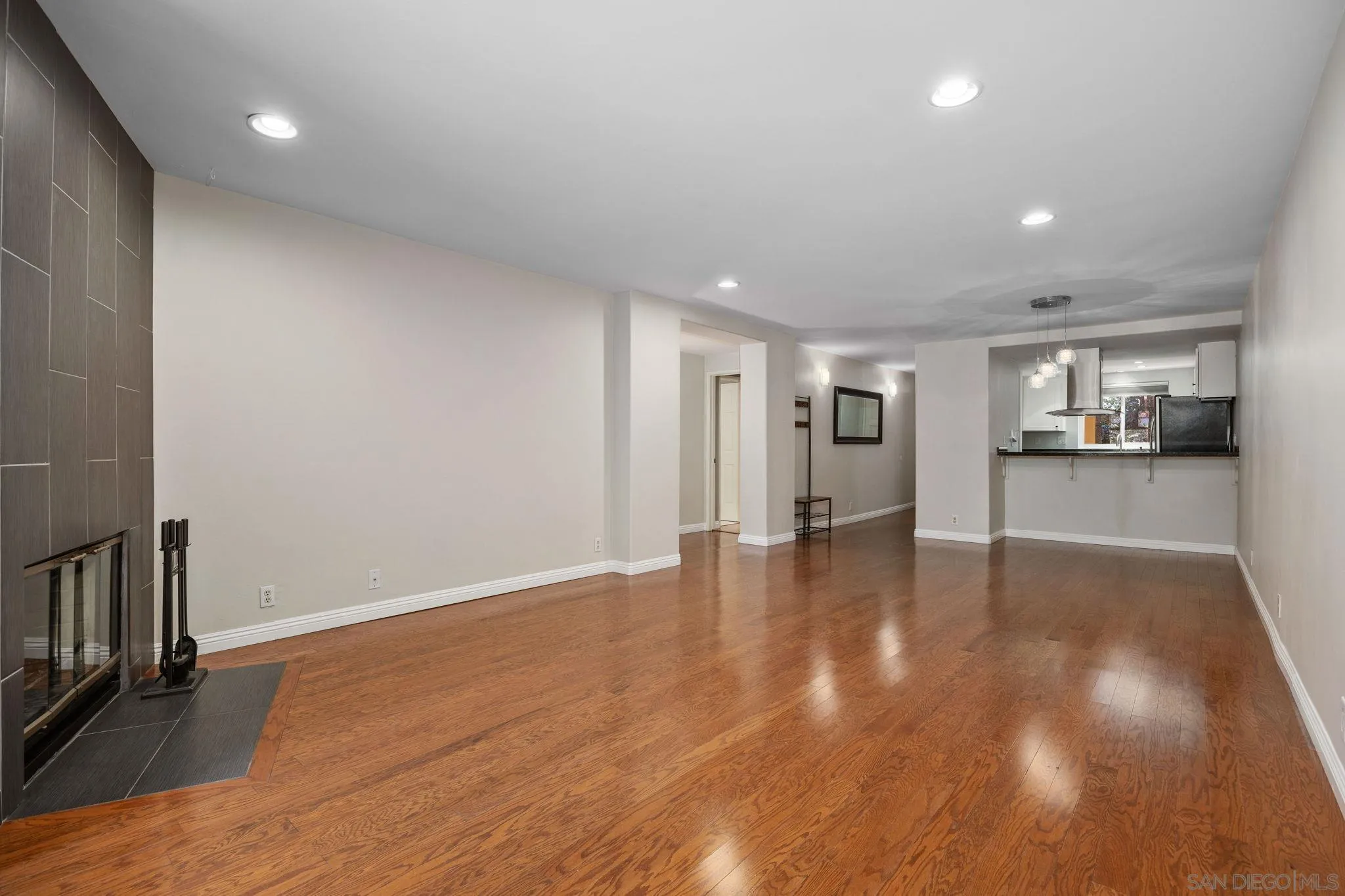 Photo #13: 260006636 Listing: Photo #13