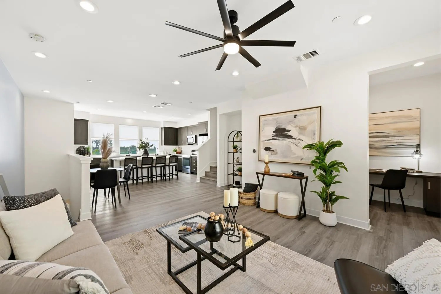 https://cdn.realtyfeed.com/cdn/127/260006640/1ba1c1750db3ca36b6ec8b1bb0d264b9.webp