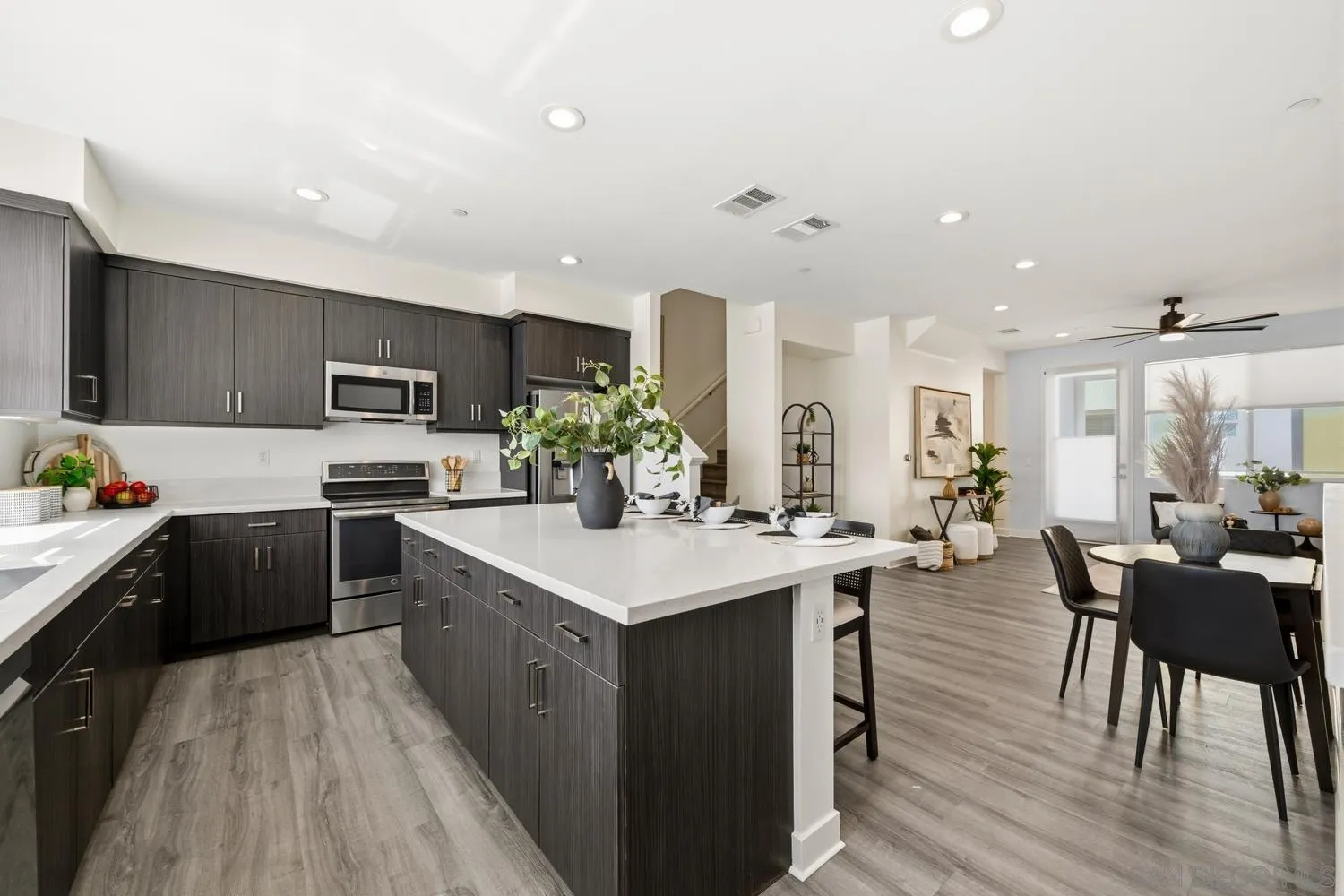 https://cdn.realtyfeed.com/cdn/127/260006640/5343c64023c2963615d0d154ba5ec47c.webp