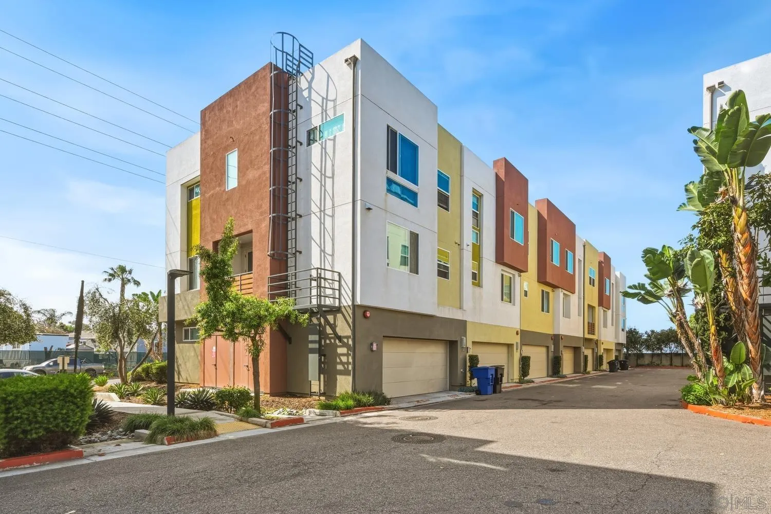https://cdn.realtyfeed.com/cdn/127/260006640/8915a76a7b7527999496e9d38d52cd9c.webp