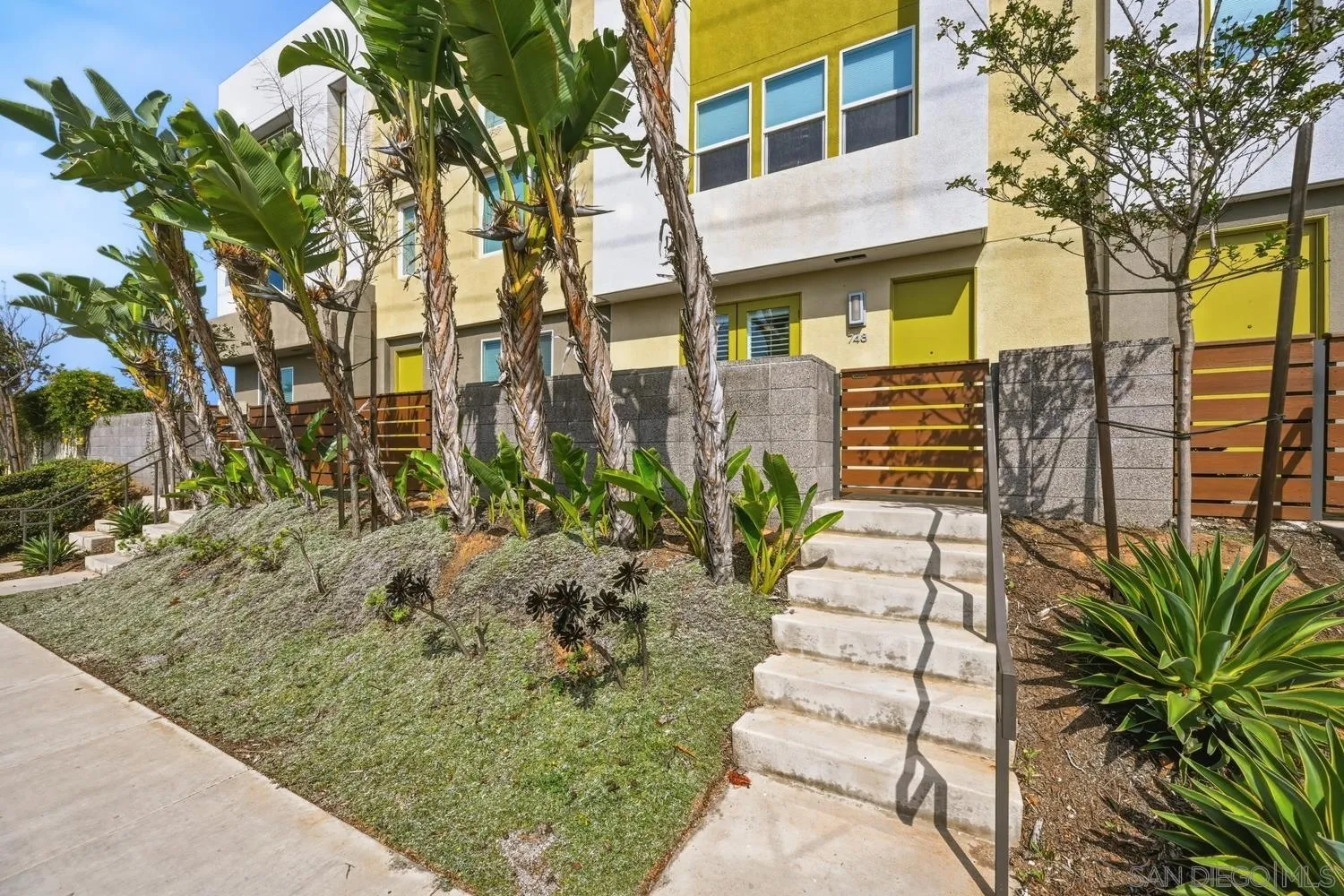 https://cdn.realtyfeed.com/cdn/127/260006640/96181a302c560b5ef6e9fc892496dee7.webp