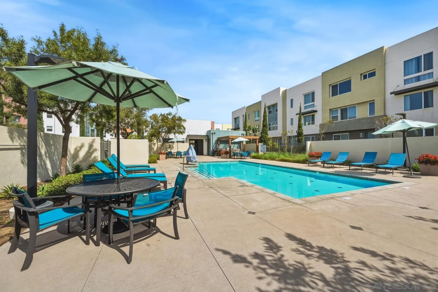https://cdn.realtyfeed.com/cdn/127/260006640/b1f7d5cc33a5a50cef87ab546f322262.webp
