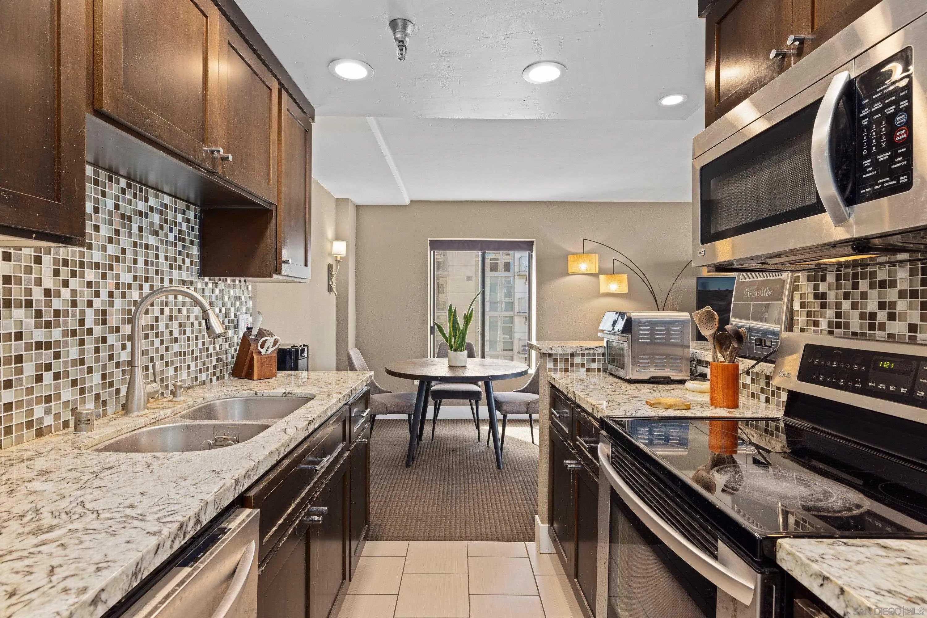 Photo #8: 260006641 Listing: Photo #8