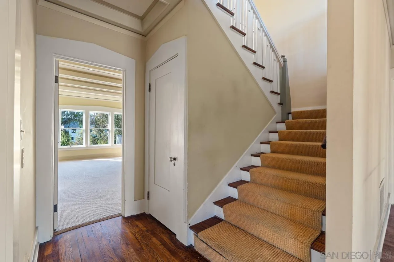 https://cdn.realtyfeed.com/cdn/127/260006645/1b65cefc1a8e68277f907f880d00f9ba.webp