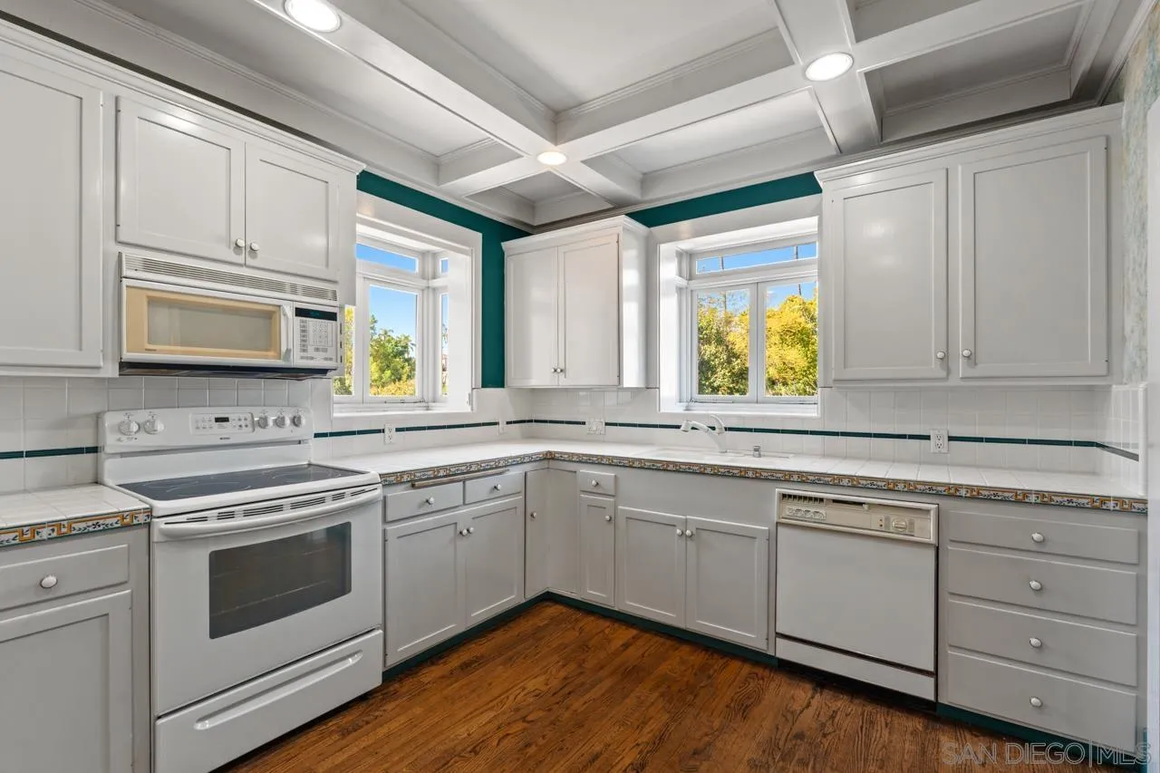 https://cdn.realtyfeed.com/cdn/127/260006645/5f8f431c16538ae66d395059cbbc65a4.webp