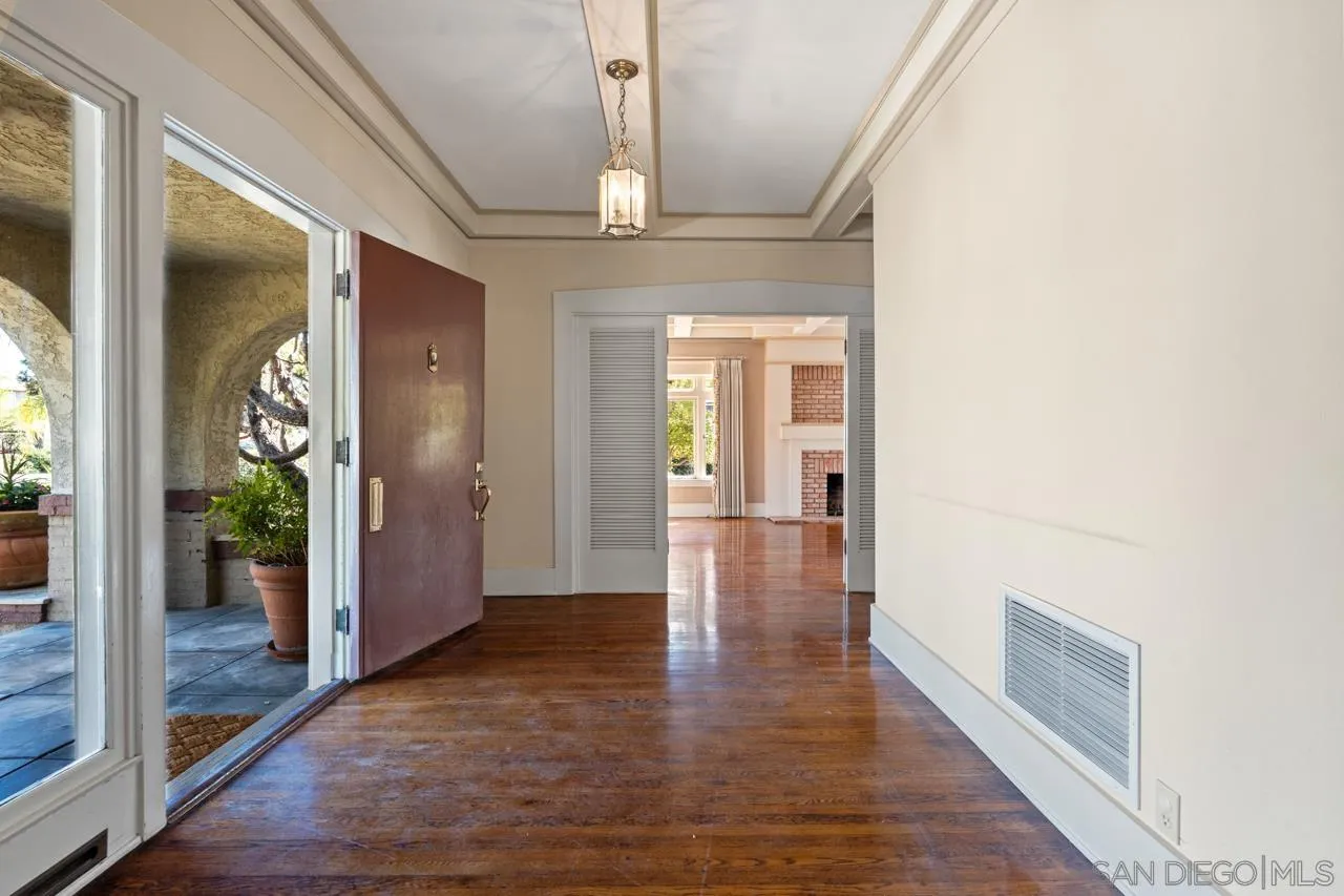 https://cdn.realtyfeed.com/cdn/127/260006645/63b03b241545632c0f39f26190910b54.webp