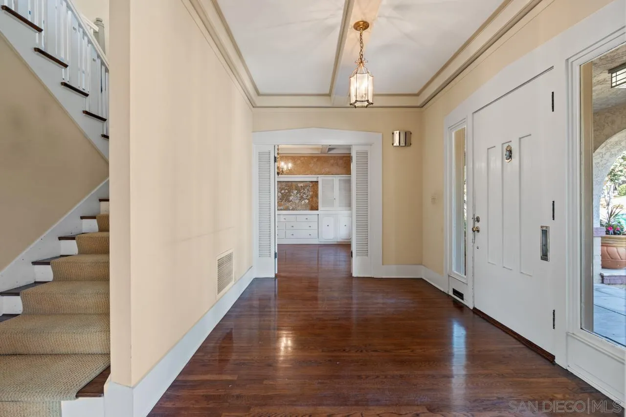 https://cdn.realtyfeed.com/cdn/127/260006645/acf14f2d9143c554fca29762ab584c6f.webp
