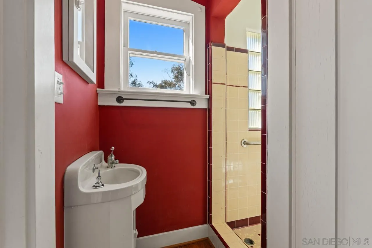 https://cdn.realtyfeed.com/cdn/127/260006645/c4171db37e93d30f42b834c4ed9e9b78.webp