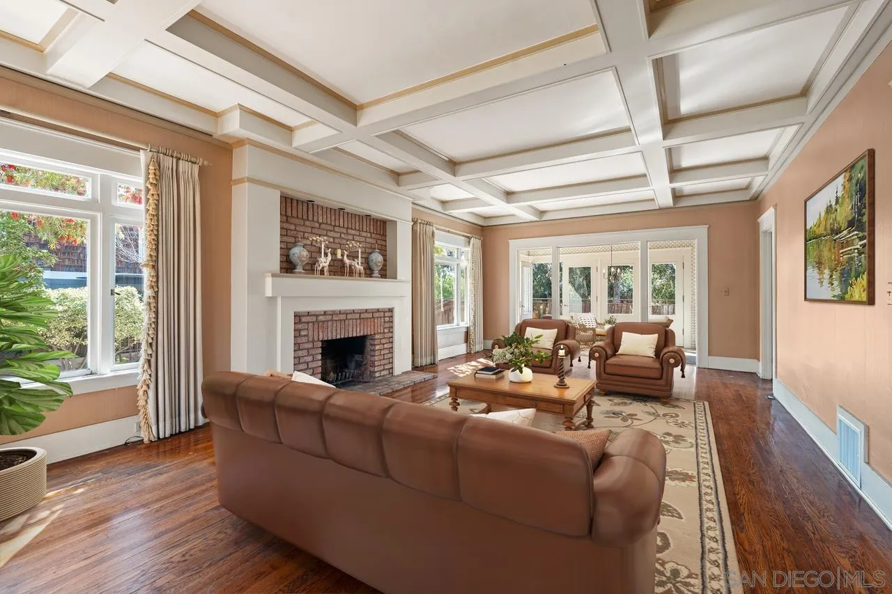 https://cdn.realtyfeed.com/cdn/127/260006645/fee67153c80a2939a7008a7b15e6e94e.webp
