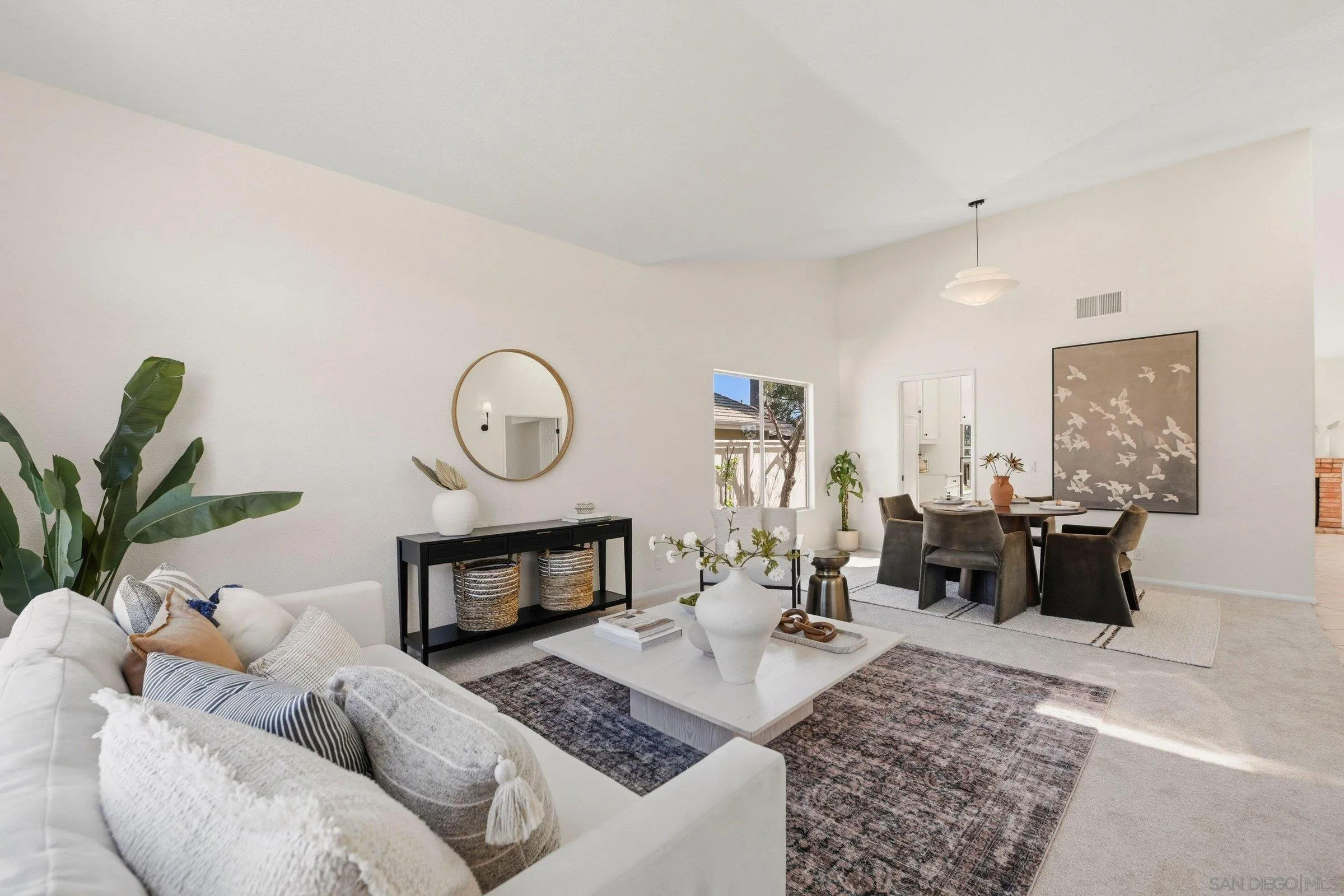 https://cdn.realtyfeed.com/cdn/127/260006652/942d8a6d85b6bd3ed2359908cc132c8c.webp