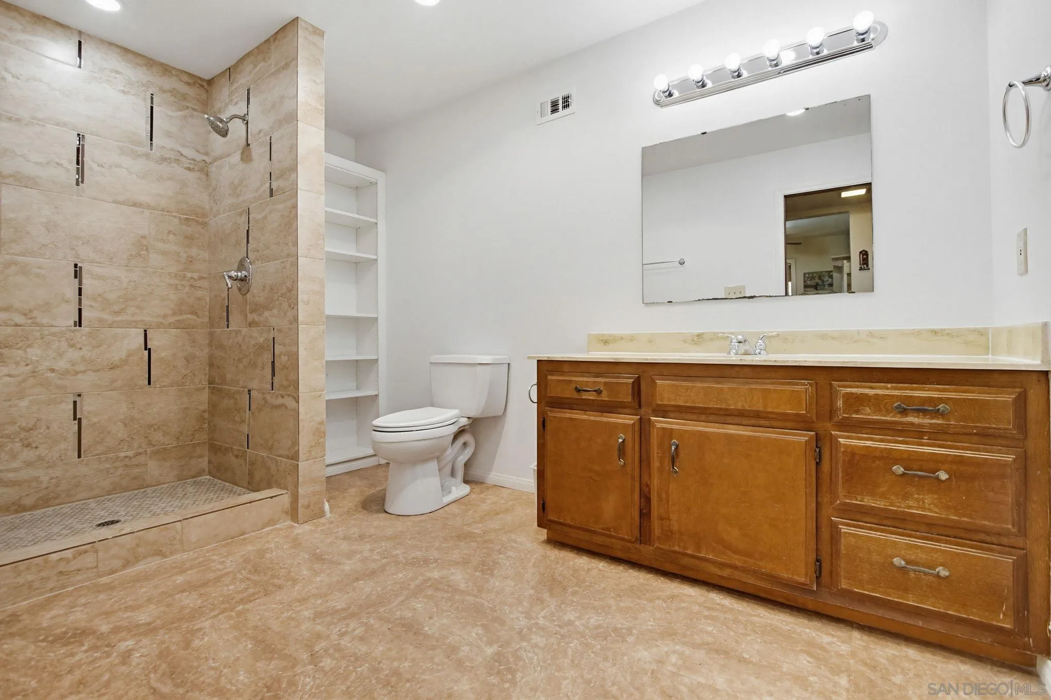 https://cdn.realtyfeed.com/cdn/127/260006654/3533784daa6f3a4124271dd429229a36.webp