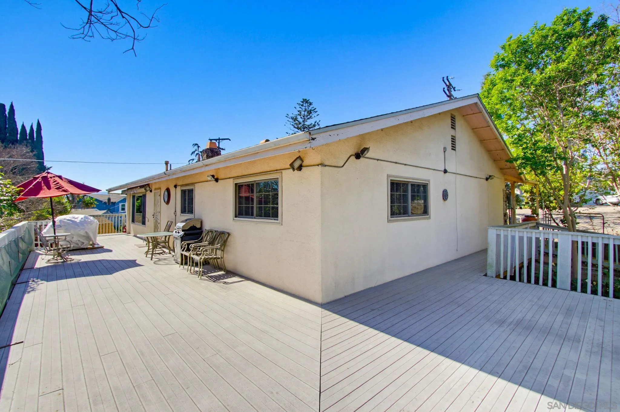 https://cdn.realtyfeed.com/cdn/127/260006654/66dd4d2e2775de5ba95695f1ffbc6c34.webp