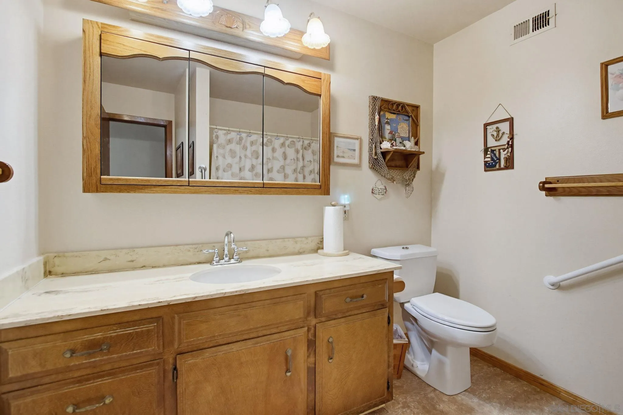 https://cdn.realtyfeed.com/cdn/127/260006654/9d0674ce4d60f83baf6f6a82f699ee5b.webp