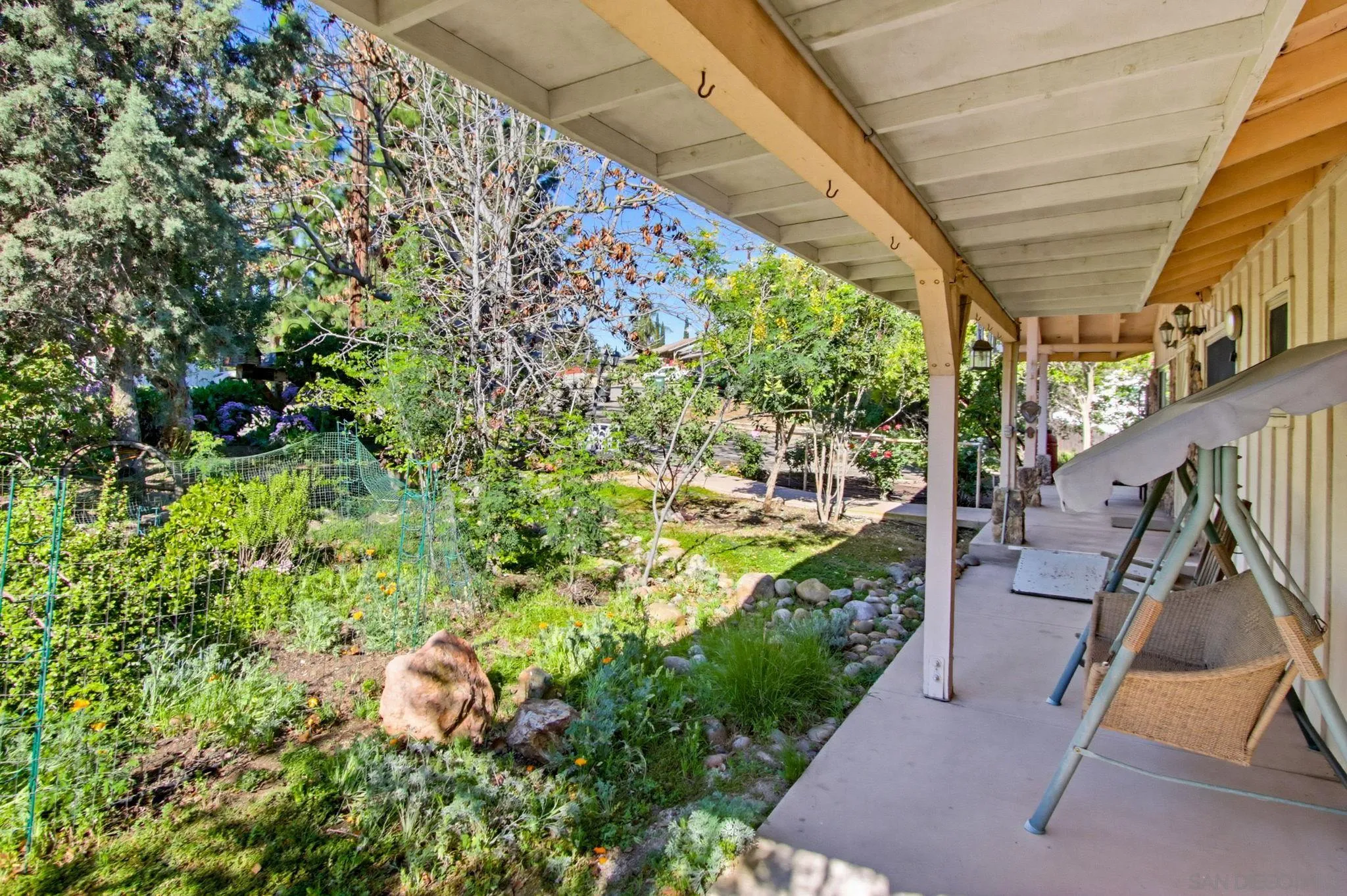 https://cdn.realtyfeed.com/cdn/127/260006654/c0c98a92c52afbf6ea17e78b79215016.webp