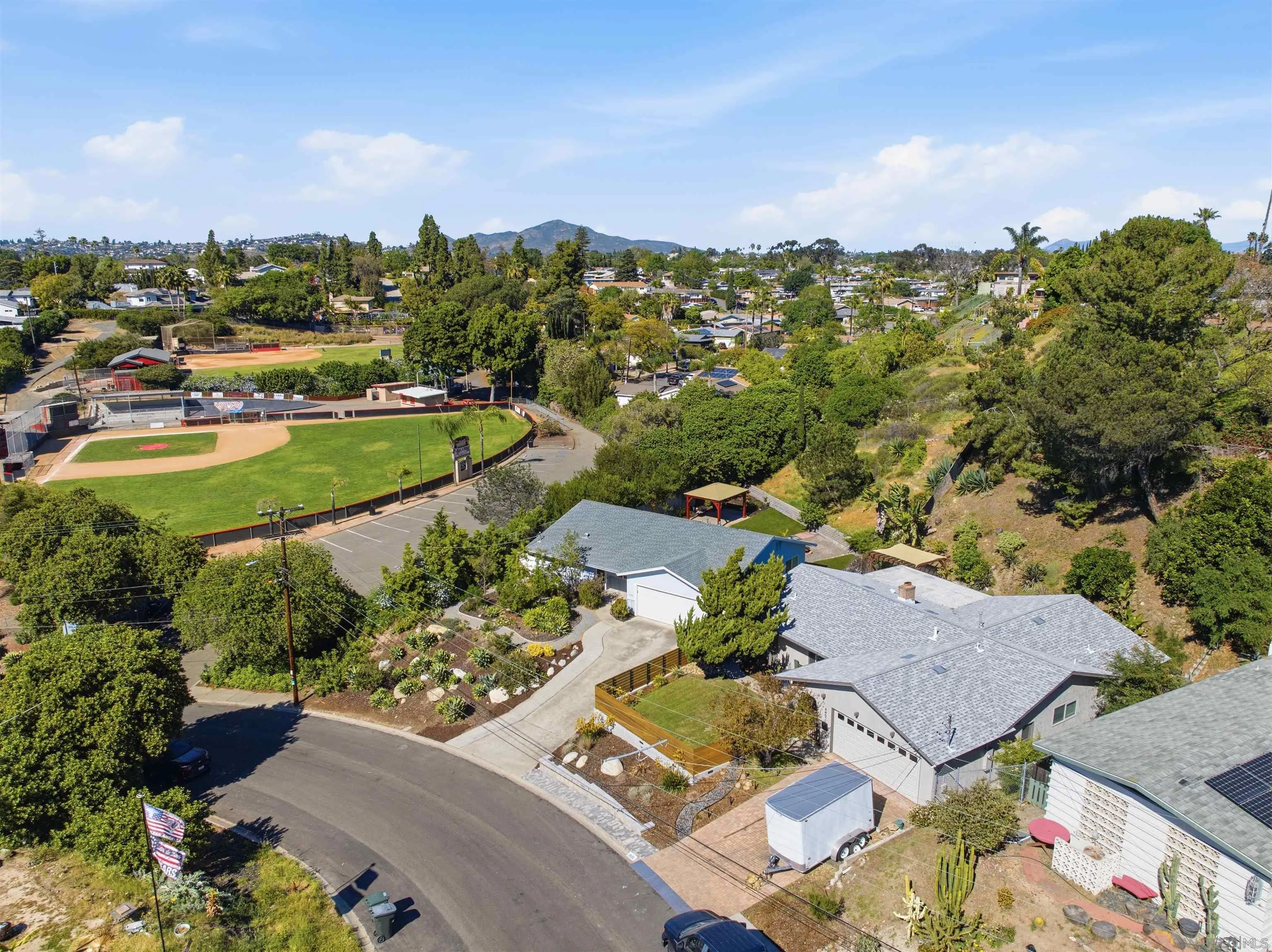 https://cdn.realtyfeed.com/cdn/127/260006660/235832ab70c0c5747d78d07b18ee08a8.webp