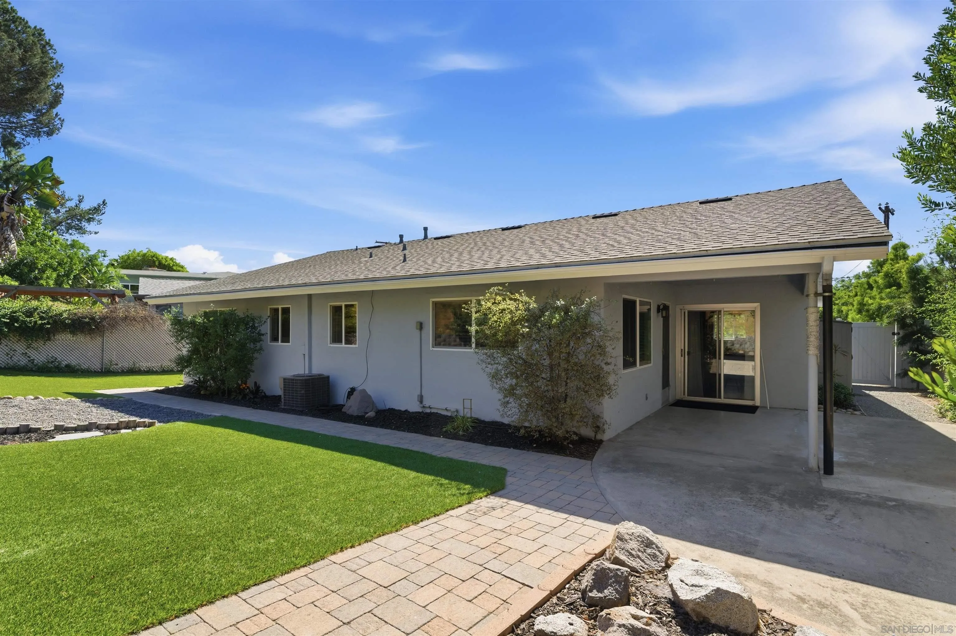 https://cdn.realtyfeed.com/cdn/127/260006660/6eb88d6f6afe89dc5b206c60b8f7c2ef.webp