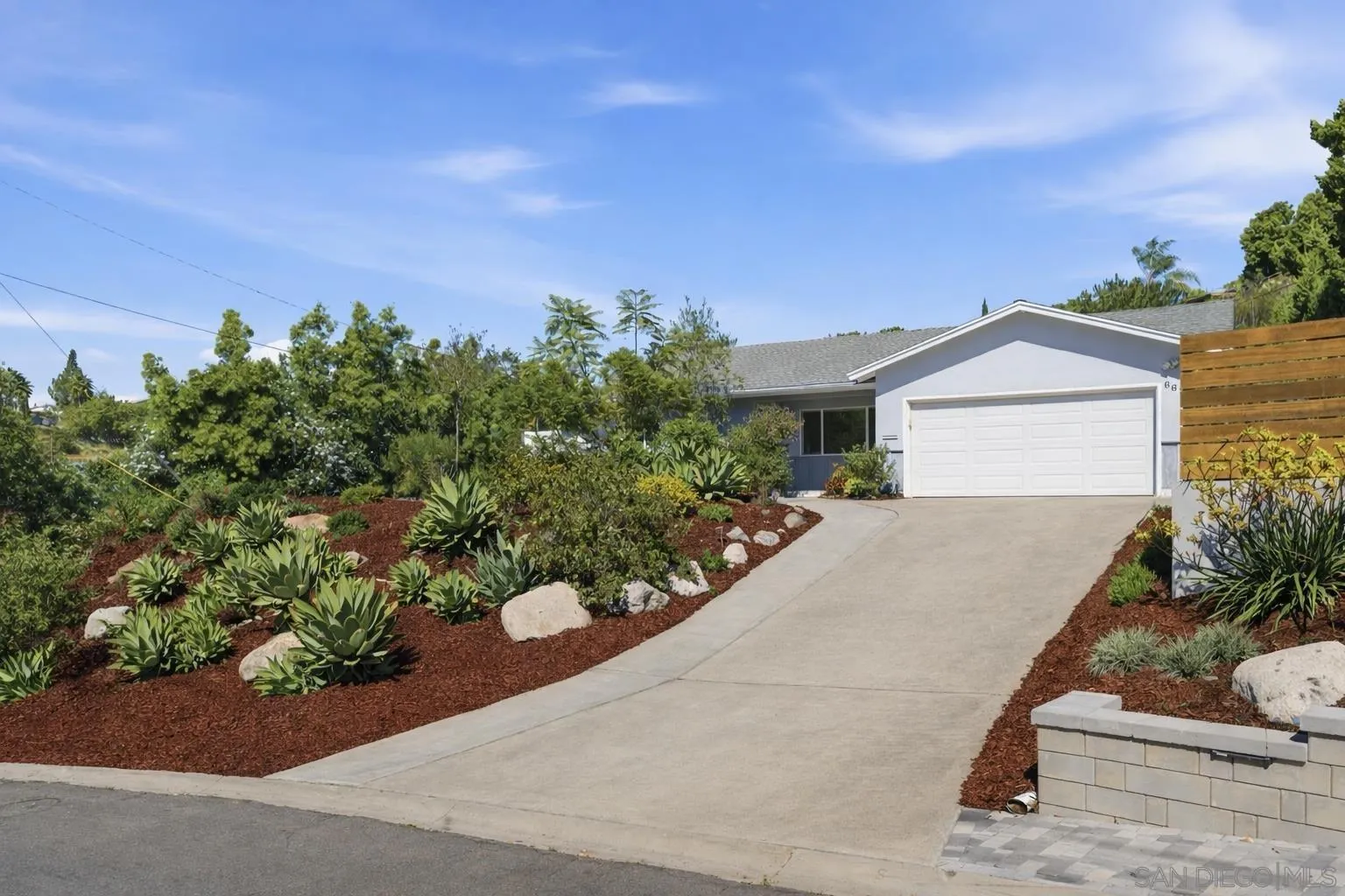 https://cdn.realtyfeed.com/cdn/127/260006660/87600d252d9cc281f148abfdd46a418d.webp