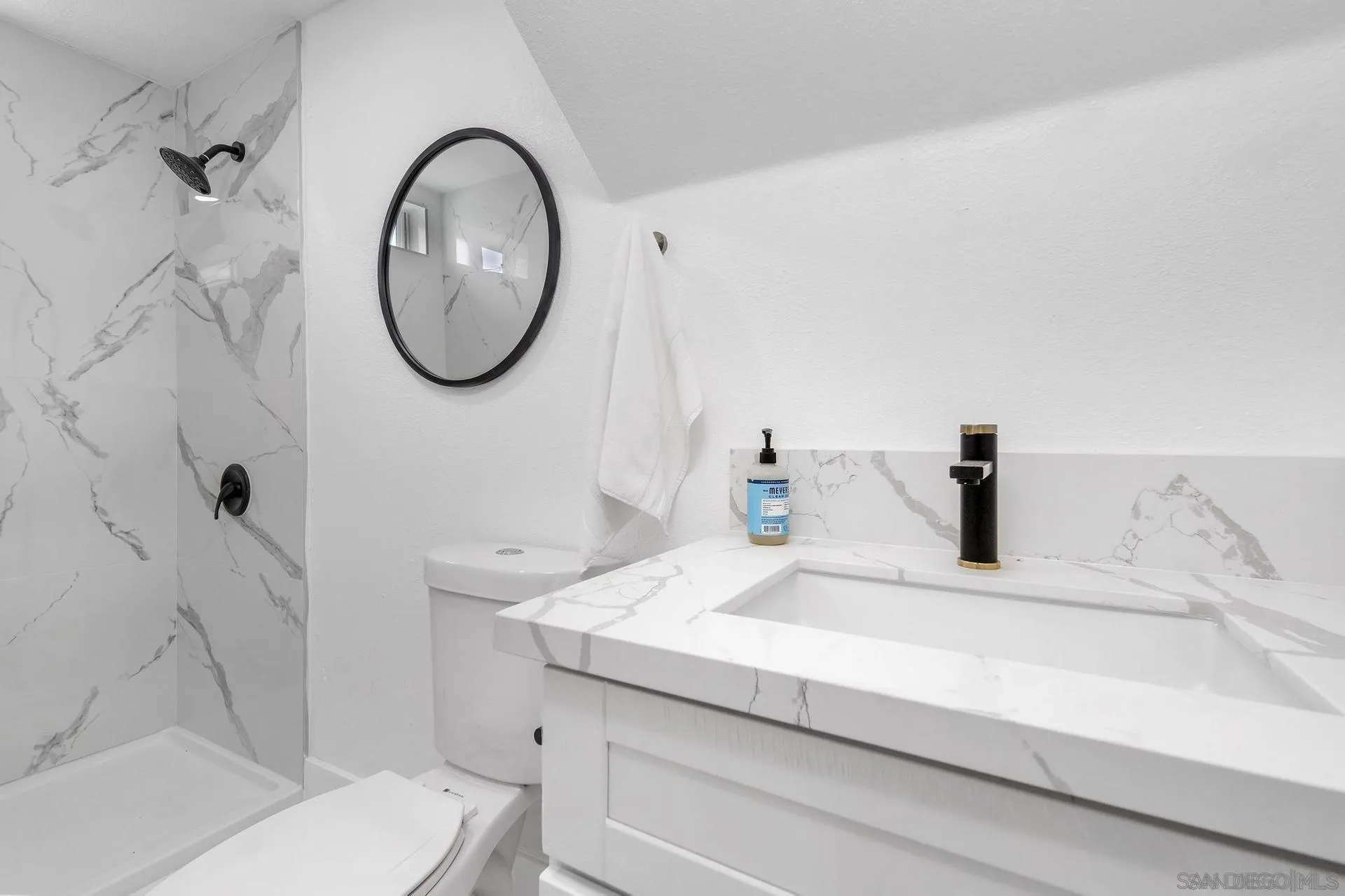 https://cdn.realtyfeed.com/cdn/127/260006661/2aed501f6d86b257c691f01c05f8feb5.webp